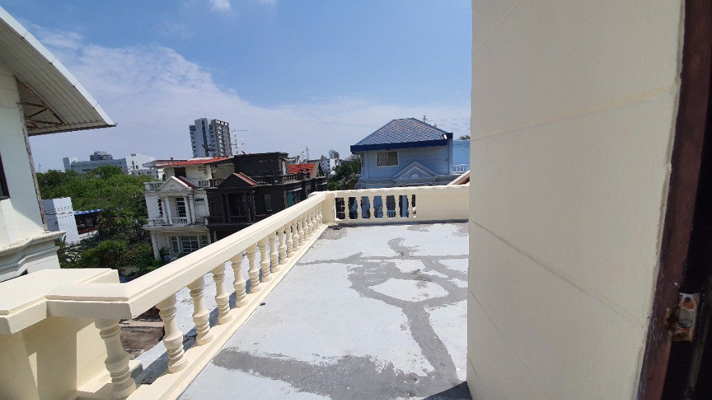 ขายทาวน์เฮ้าส์-4-ชั้น-49-ตรว-ซอยสุวรรณมณี-ประชาอุทิศ-23-ใกล้สี่แยกเหม่งจ๋าย-และโรงเรียนนานาชาติ