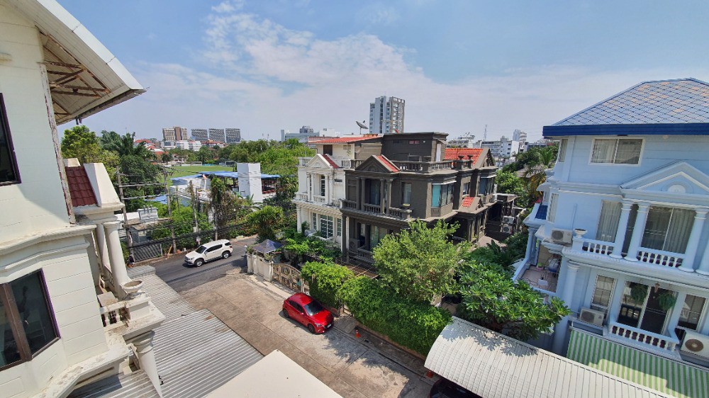 ขายทาวน์เฮ้าส์-4-ชั้น-49-ตรว-ซอยสุวรรณมณี-ประชาอุทิศ-23-ใกล้สี่แยกเหม่งจ๋าย-และโรงเรียนนานาชาติ