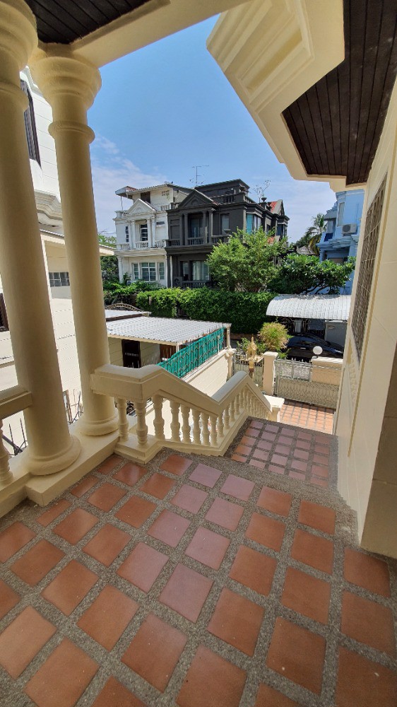 ขายทาวน์เฮ้าส์-4-ชั้น-49-ตรว-ซอยสุวรรณมณี-ประชาอุทิศ-23-ใกล้สี่แยกเหม่งจ๋าย-และโรงเรียนนานาชาติ