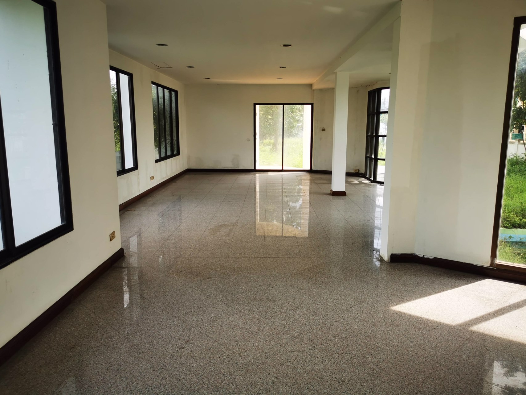 ขายบ้านเดี่ยวบนที่ดิน-422-ตรว-ติดถนน-ซทวีวัฒนา-กาญจนาภิเษก-10-2-ปากซอยทางเข้าบ้านสวยริมธาร3-4