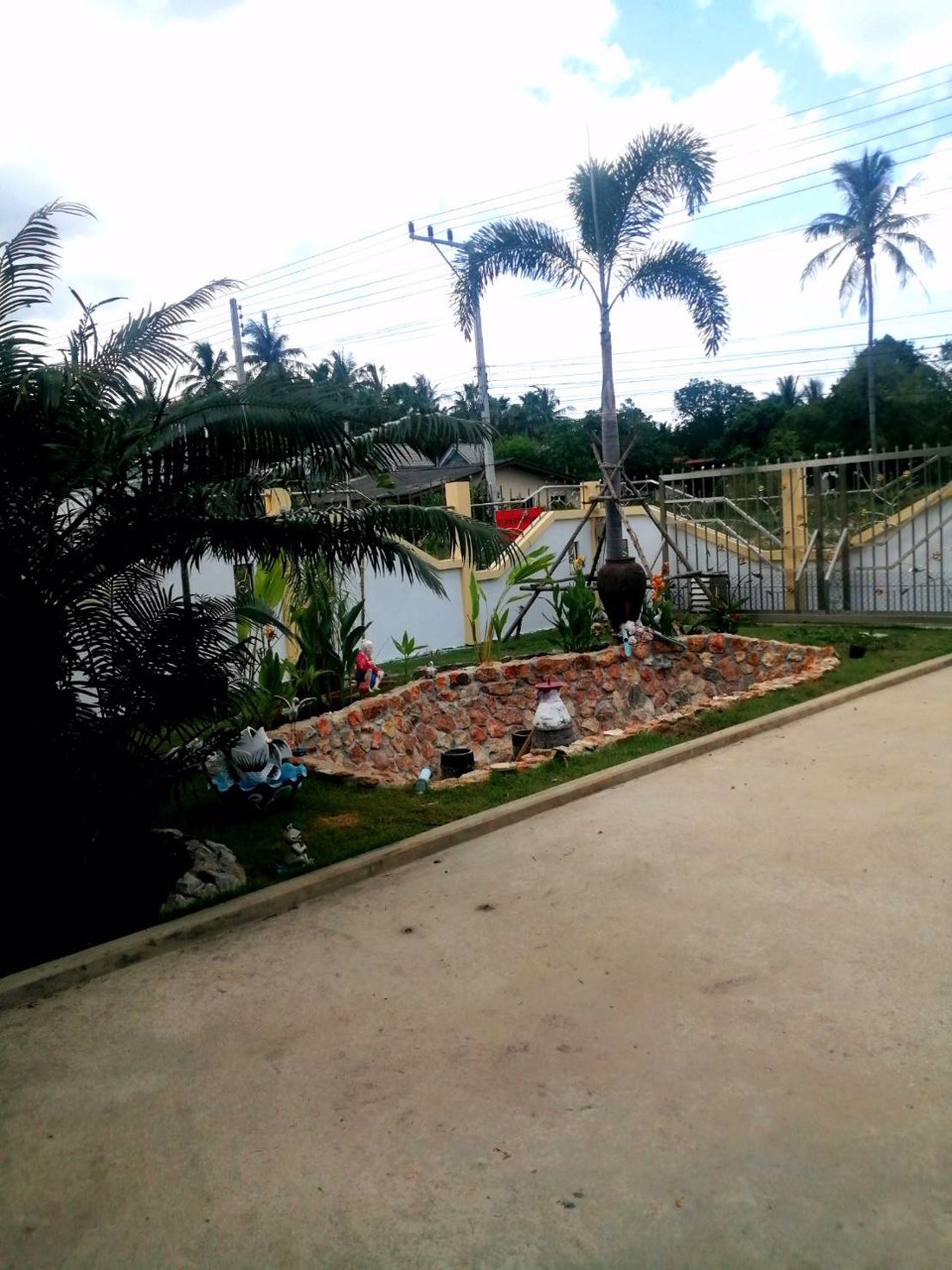 ขายบ้านตากอากาศ-2-ชั้น-ขนาด-415-ตรว-พร้อมสระว่ายน้ำ-ใกล้ทะเลอ่าวมะนาว-ใกล้วัดห้วยยาง-ทับสะแก-ประจวบ