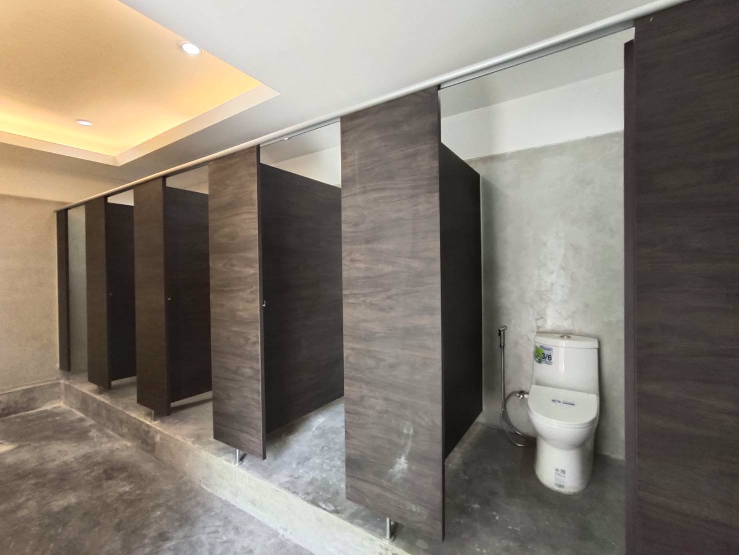 for-rent-4-fl-office-space-in-soi-convent-silom-near-bts-saladeang