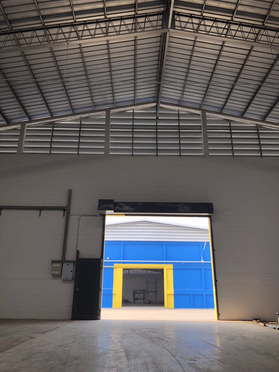 ให้เช่าโกดัง-คลังสินค้าใหม่-ริมถนน-พหลโยธิน-กม-40-ใกล้มอเตอร์เวย์ตรงข้ามมหาวิทยาลัยธรรมศาสตร์