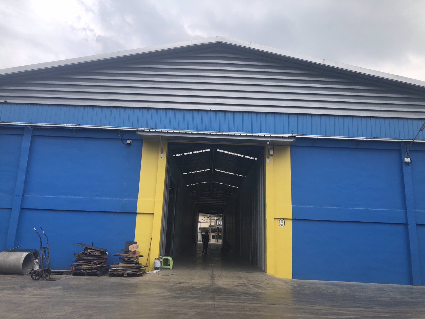 ให้เช่าโกดัง-คลังสินค้าใหม่-ริมถนน-พหลโยธิน-กม-40-ใกล้มอเตอร์เวย์ตรงข้ามมหาวิทยาลัยธรรมศาสตร์