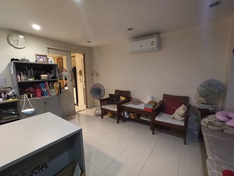 ขายอาคารพาณิชย์-4-ชั้นครึ่ง-ซอยรามคำแหง-กรุงเทพกรีฑา-ใกล้ศูนย์รวมสถานีรถไฟฟ้าแยกลำสาลี