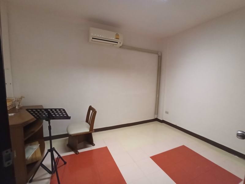 ขายอาคารพาณิชย์-4-ชั้นครึ่ง-ซอยรามคำแหง-กรุงเทพกรีฑา-ใกล้ศูนย์รวมสถานีรถไฟฟ้าแยกลำสาลี