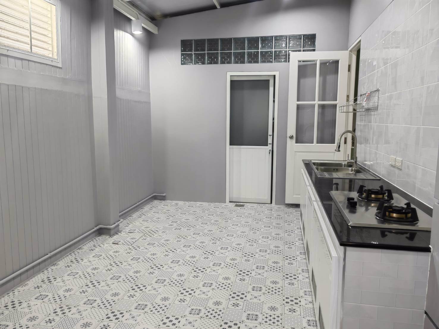 ให้เช่าโฮมออฟฟิศ-4-ชั้น-โครงการพลัสพาร์ค-อเวนิว-ลาซาล-ศรีนครินทร์-ตกแต่งใหม่-สิ่งแวดล้อมดี-ใกล้-bts