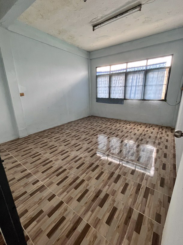 ขายอาคารพานิชย์-3ชั้น-ซอยวัดไผ่เงิน-ถนนสาธุประดิษฐ์-20-เข้าทางซอยจันทร์-43-แยก-26