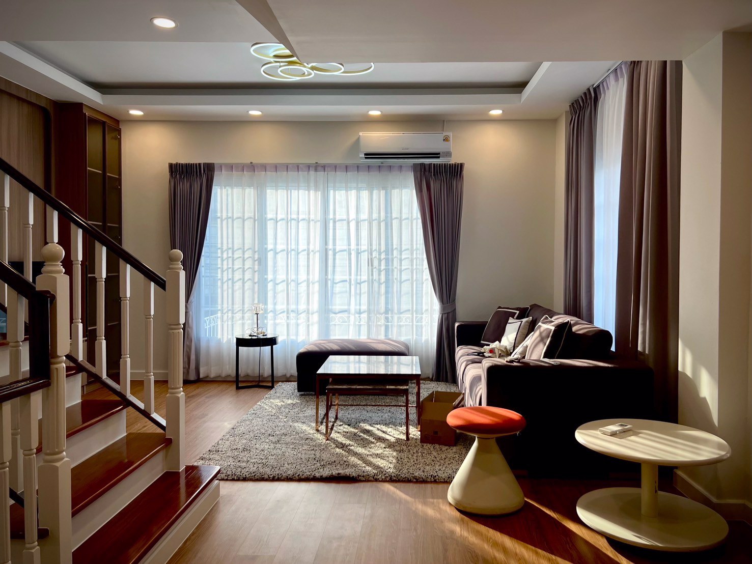 ให้เช่าโฮมออฟฟิศ-4-ชั้น-โครงการพลัสพาร์ค-อเวนิว-ลาซาล-ศรีนครินทร์-ตกแต่งใหม่-สิ่งแวดล้อมดี-ใกล้-bts