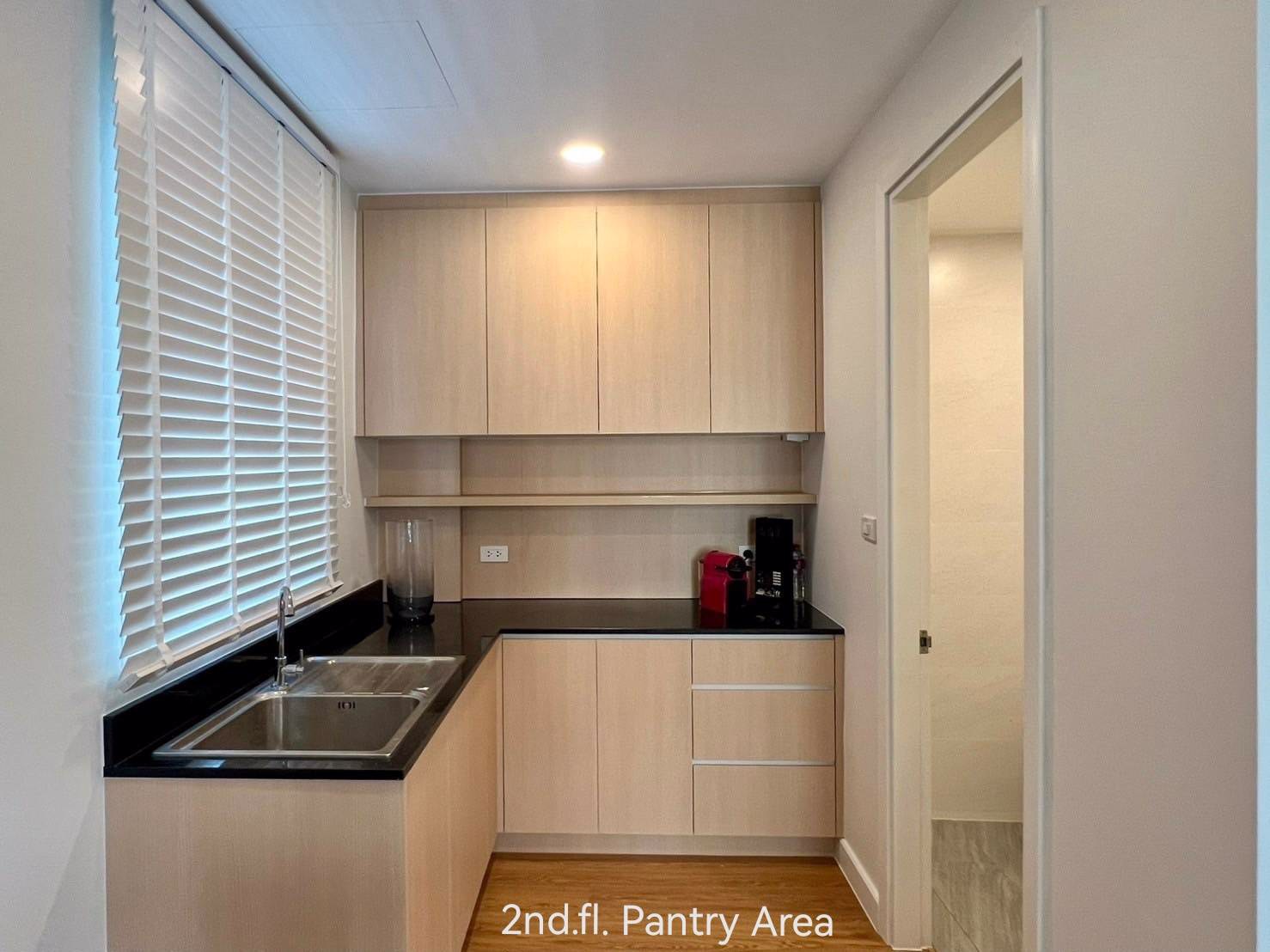 ให้เช่าโฮมออฟฟิศ-4-ชั้น-โครงการพลัสพาร์ค-อเวนิว-ลาซาล-ศรีนครินทร์-ตกแต่งใหม่-สิ่งแวดล้อมดี-ใกล้-bts