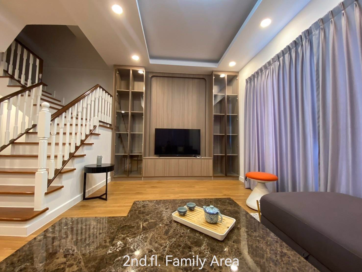 ให้เช่าโฮมออฟฟิศ-4-ชั้น-โครงการพลัสพาร์ค-อเวนิว-ลาซาล-ศรีนครินทร์-ตกแต่งใหม่-สิ่งแวดล้อมดี-ใกล้-bts