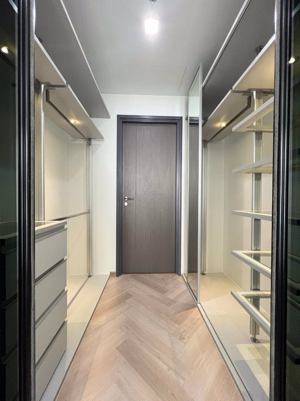 sell-rent-kyene-by-sansiri-condominium-1-bedroom-near-bts-thonglor-room