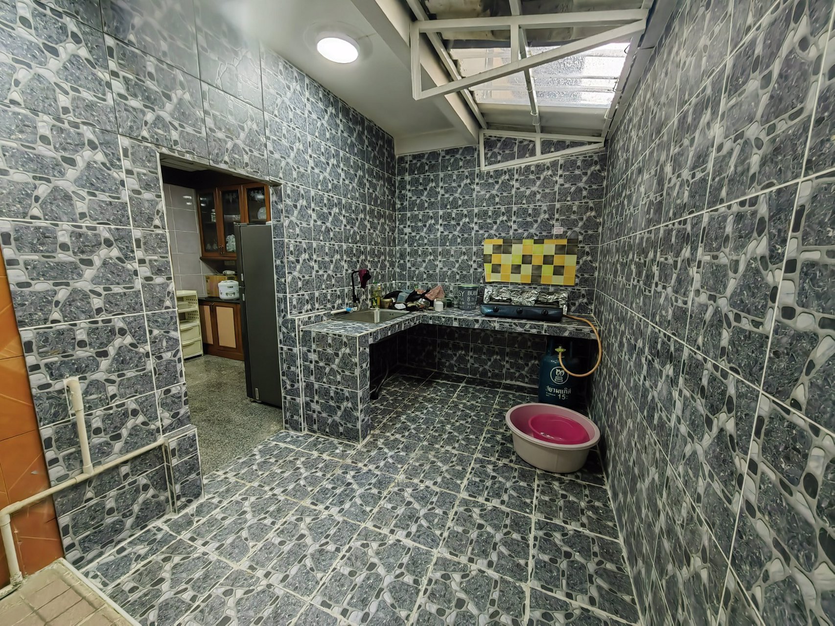 ให้เช่าทาวน์เฮ้าส์-2-ชั้น-3ห้องนอน3ห้องน้ำ-หลังห้างเอ็มโพเรียม-ซอยอารีย์-สุขุมวิท26-ใจกลางเมือง