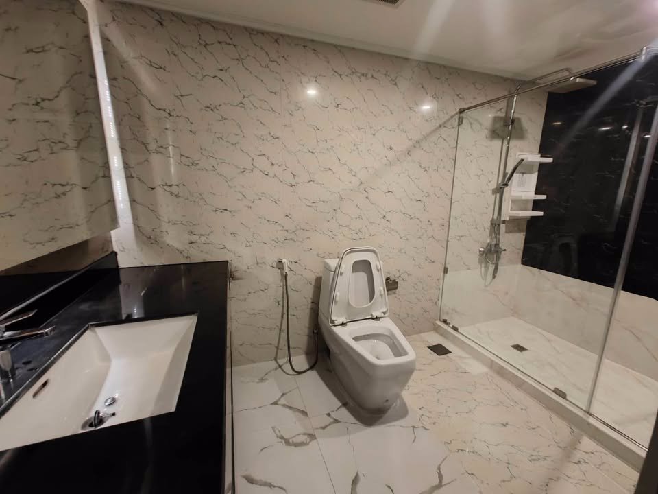 ขายพร้อมผู้เช่า-คอนโด-สเตท-ทาวเวอร์-1ห้องนอน1ห้องน้ำ-ตกแต่งสวยเฟอร์ฯครบ-วิวแม่น้ำ-ใกล้bts-ตากสิน