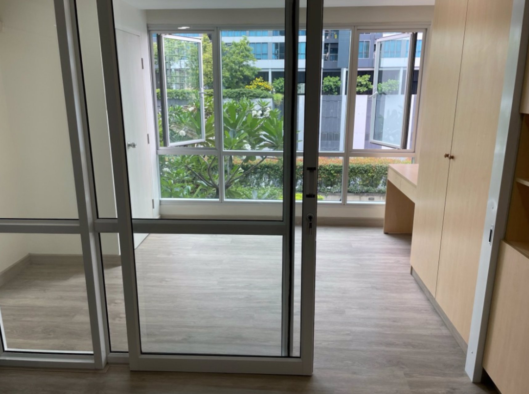 ขายคอนโด-เดอะเทรนดี้-2นอน-2น้ำ-พื้นที่-67ตรม-ชั้น-7-วิวสระว่ายน้ำ