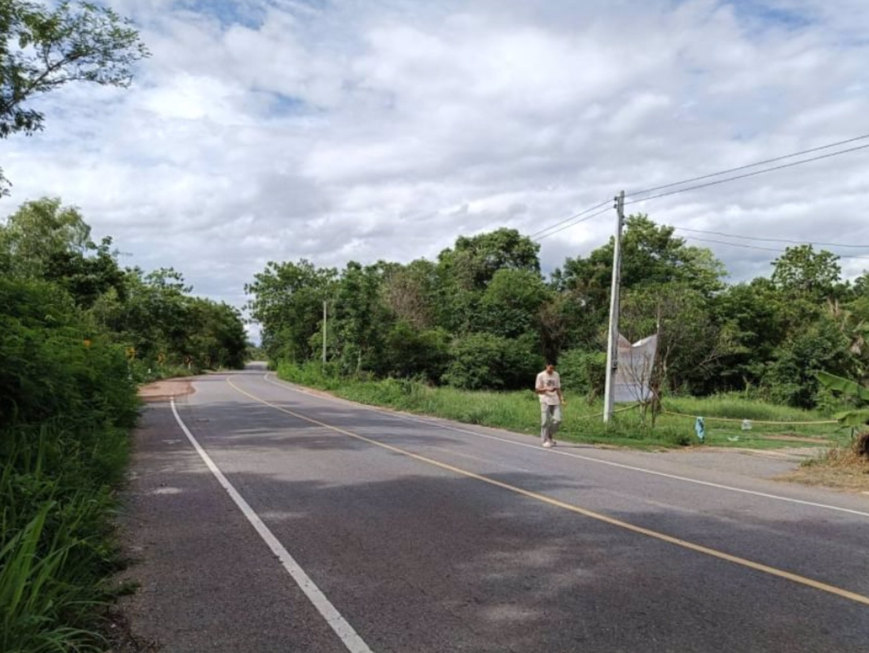 ขายที่ดินเปล่า-6ไร่ครึ่ง-ในเมืองหนองบัวลำภู-มีน้ำไฟฟ้าทำบ้านได้เลย