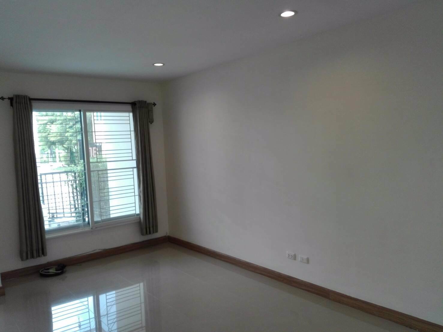 ขายทาวน์เฮาส์-3-ห้องนอน-ประเวศ-ใกล้-airport-rail-link-บ้านทับช้าง