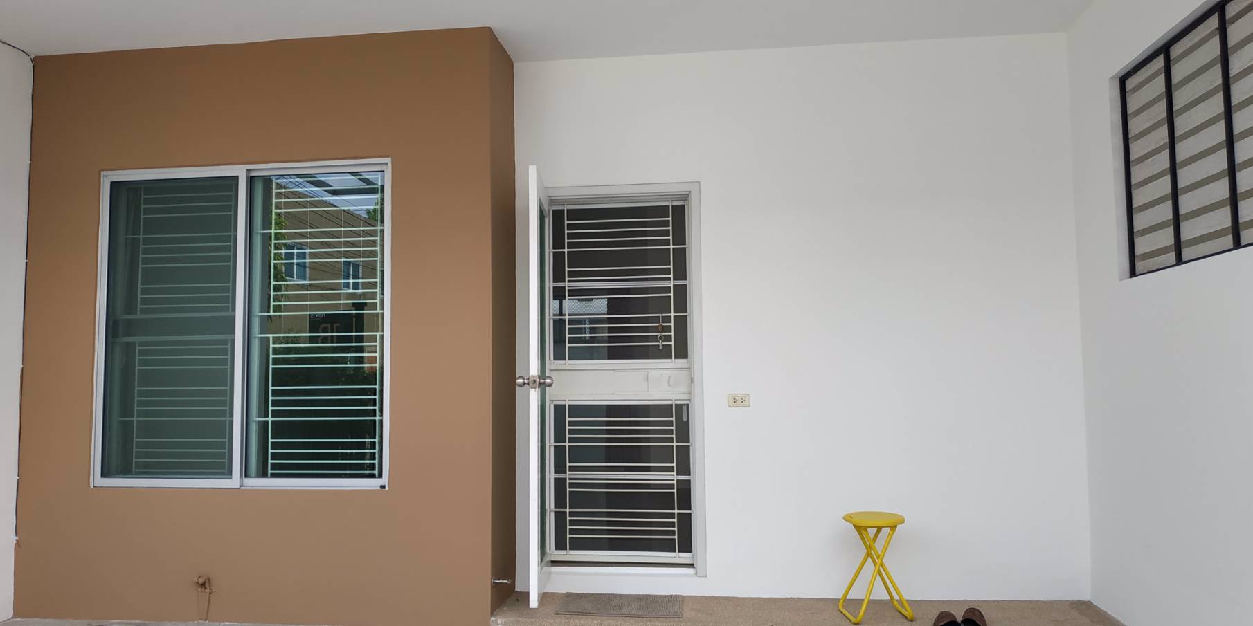 ขายทาวน์เฮาส์-3-ห้องนอน-ประเวศ-ใกล้-airport-rail-link-บ้านทับช้าง