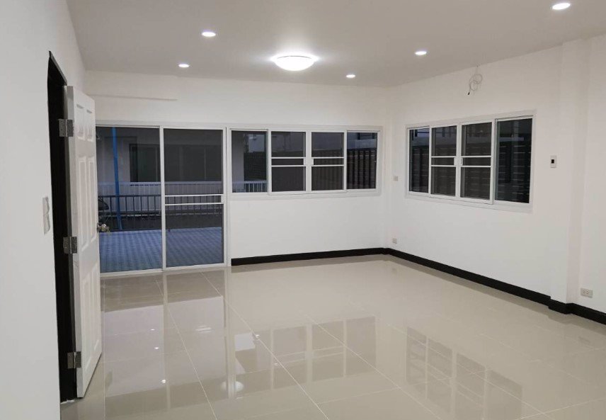 ให้เช่าบ้านเดี่ยว-2ชั้น-82-ตรว-ซอยรามคำแหง-44-บ้านแต่งใหม่สไตล์โมเดิร์น-ย่านรามคำแหง-จอดรถได้-5-คัน