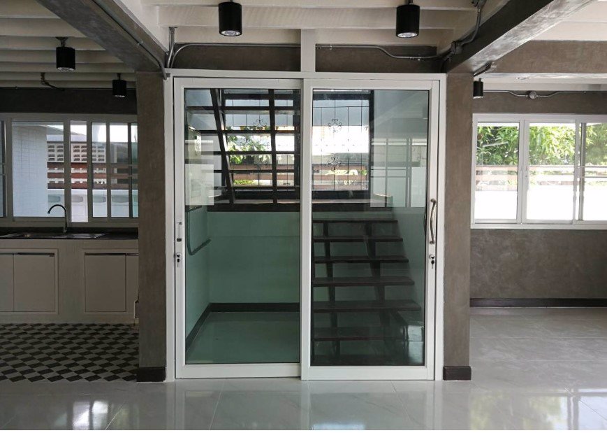 ให้เช่าบ้านเดี่ยว-2ชั้น-82-ตรว-ซอยรามคำแหง-44-บ้านแต่งใหม่สไตล์โมเดิร์น-ย่านรามคำแหง-จอดรถได้-5-คัน