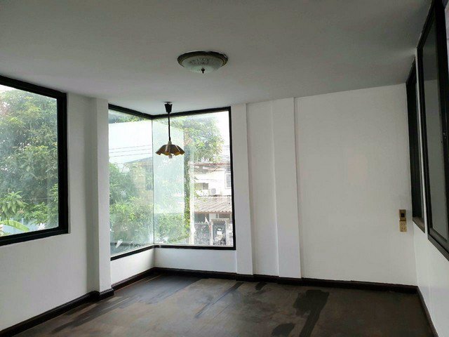 ให้เช่าบ้านเดี่ยว-2-ชั้น-เสนานิเวศ-1-มีพื้นที่เหมาะทำโฮมออฟฟิศหรือพักอาศัย