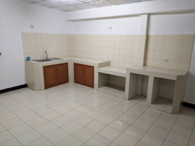 ให้เช่าบ้านเดี่ยว-2-ชั้น-หมู่บ้านเสรี-8-ใกล้เดอะไนท์และจุดขึ้นลงทางด่วนศรีรัช