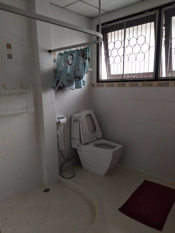 ให้เช่าบ้านเดี่ยว-2-ชั้น-หมู่บ้านเสรี-8-ใกล้เดอะไนท์และจุดขึ้นลงทางด่วนศรีรัช