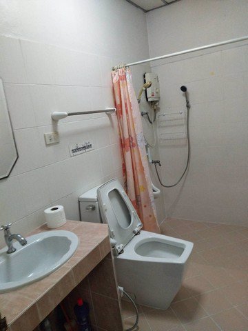 ให้เช่าบ้านเดี่ยว-2-ชั้น-หมู่บ้านเสรี-8-ใกล้เดอะไนท์และจุดขึ้นลงทางด่วนศรีรัช