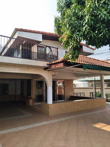 ให้เช่าบ้านเดี่ยว-2-ชั้น-หมู่บ้านเสรี-8-ใกล้เดอะไนท์และจุดขึ้นลงทางด่วนศรีรัช