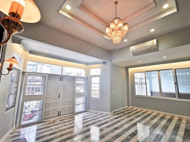 tk83-ให้เช่าทาวน์โฮม-3ชั้น-หลังมุม-ย่านสาธุประดิษฐ์-ใกล้-central-พระราม3-ทางด่วน