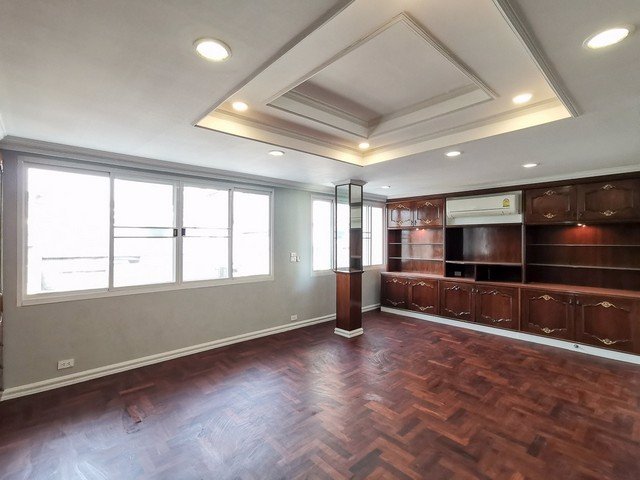 tk83-ให้เช่าทาวน์โฮม-3ชั้น-หลังมุม-ย่านสาธุประดิษฐ์-ใกล้-central-พระราม3-ทางด่วน