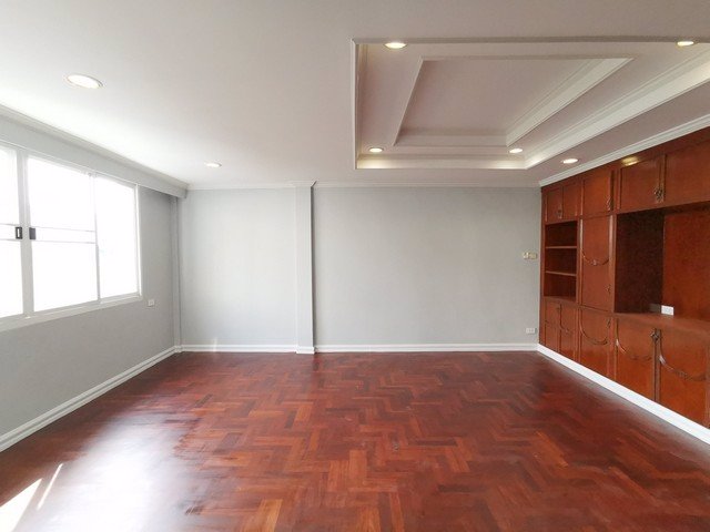 tk83-ให้เช่าทาวน์โฮม-3ชั้น-หลังมุม-ย่านสาธุประดิษฐ์-ใกล้-central-พระราม3-ทางด่วน