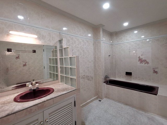 tk83-ให้เช่าทาวน์โฮม-3ชั้น-หลังมุม-ย่านสาธุประดิษฐ์-ใกล้-central-พระราม3-ทางด่วน