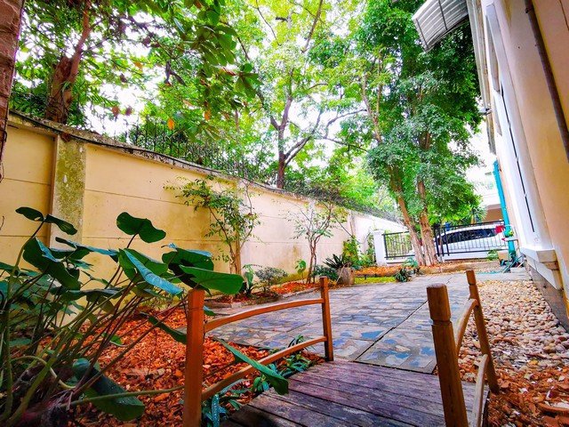 tk82-ให้เช่าทาวน์โฮม-3ชั้น-ทาวน์โฮม-urban-สาทร-ใกล้bts-บางหว้า-5-ห้องนอน-5-ห้องน้ำ-จอดรถได้-2-คัน