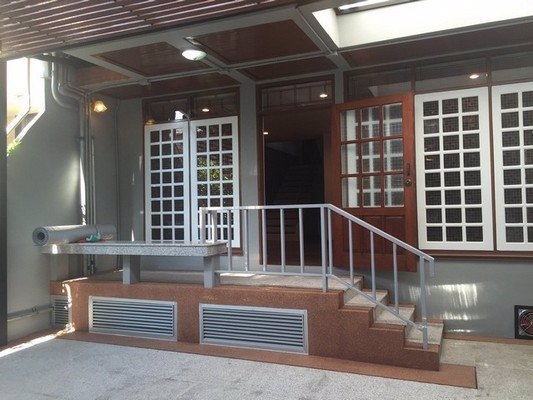 tk79-ให้เช่าทาวน์โฮมพื้นที่ใช้สอย-250-ตรเมตร-ในซอยสุขุมวิท-67-ใกล้สถานี-bts-พระโขนง