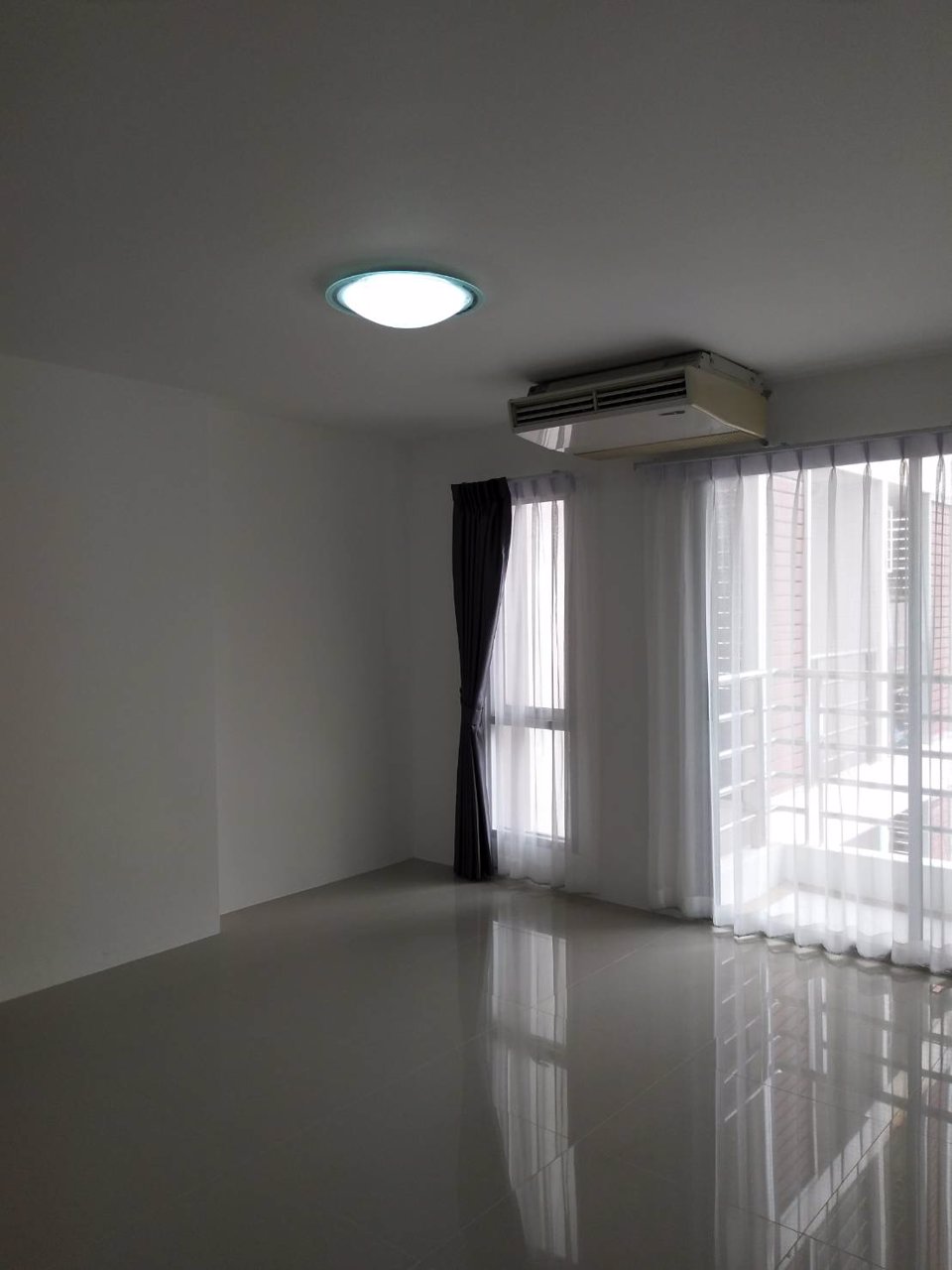 tk41-ขายคอนโด-2-ห้องนอน-ซอยรัชดา13-condo-chateau-in-town-วิวสระว่ายน้ำ-ใกล้-mrtห้วยขวาง