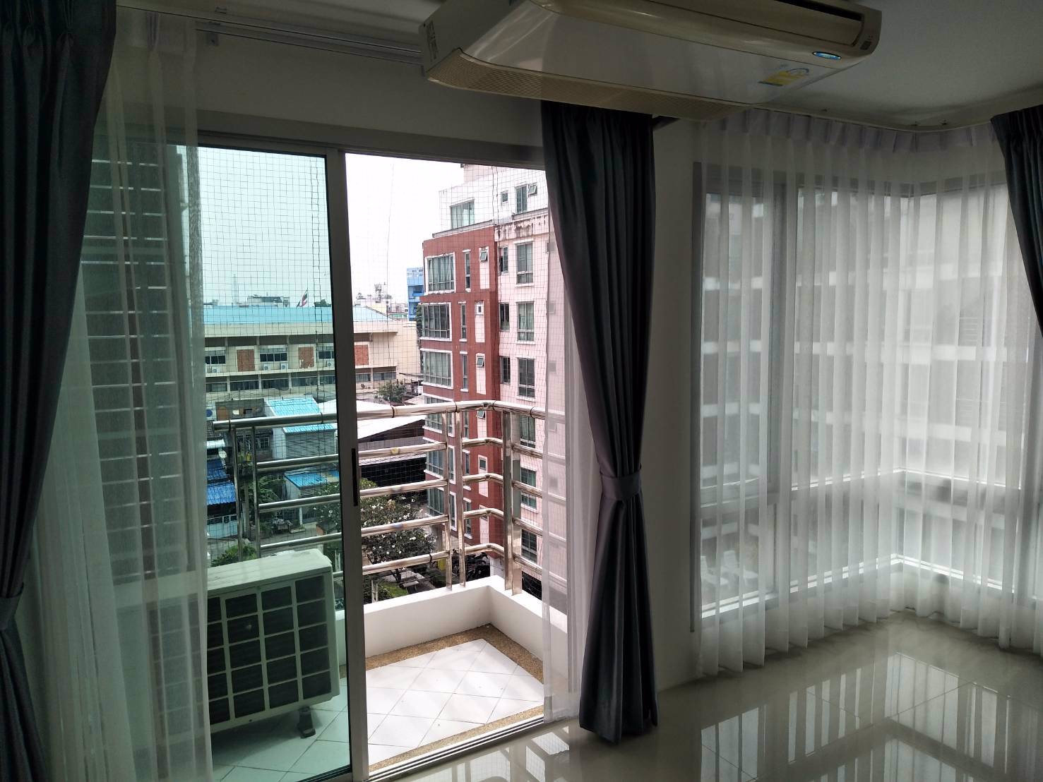 tk41-ขายคอนโด-2-ห้องนอน-ซอยรัชดา13-condo-chateau-in-town-วิวสระว่ายน้ำ-ใกล้-mrtห้วยขวาง