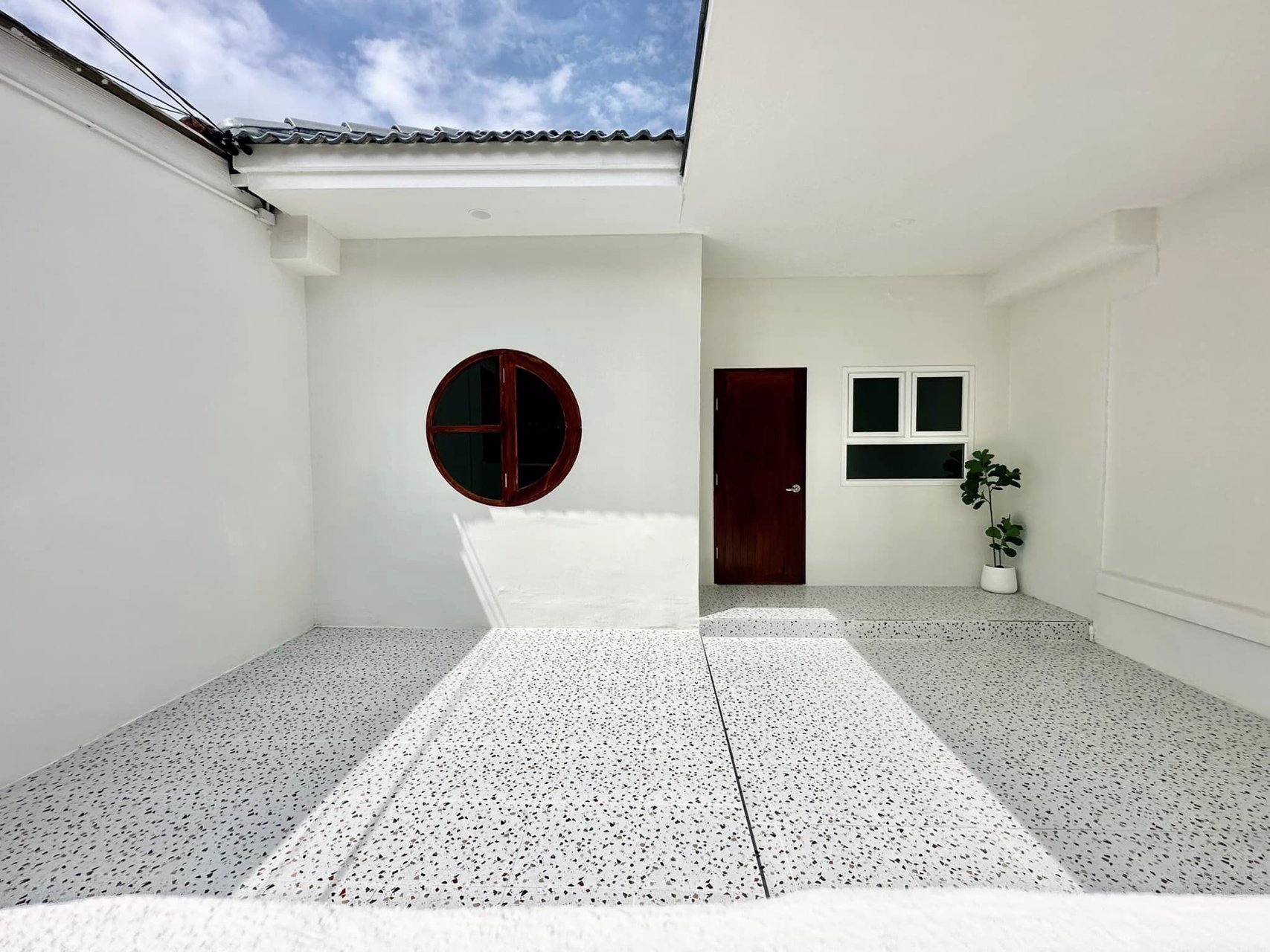 ขายด่วน-บ้านรีโนเวทใหม่-ราคาไม่ถึงล้าน-หมู่บ้าน-พฤกษา1-คลอง8