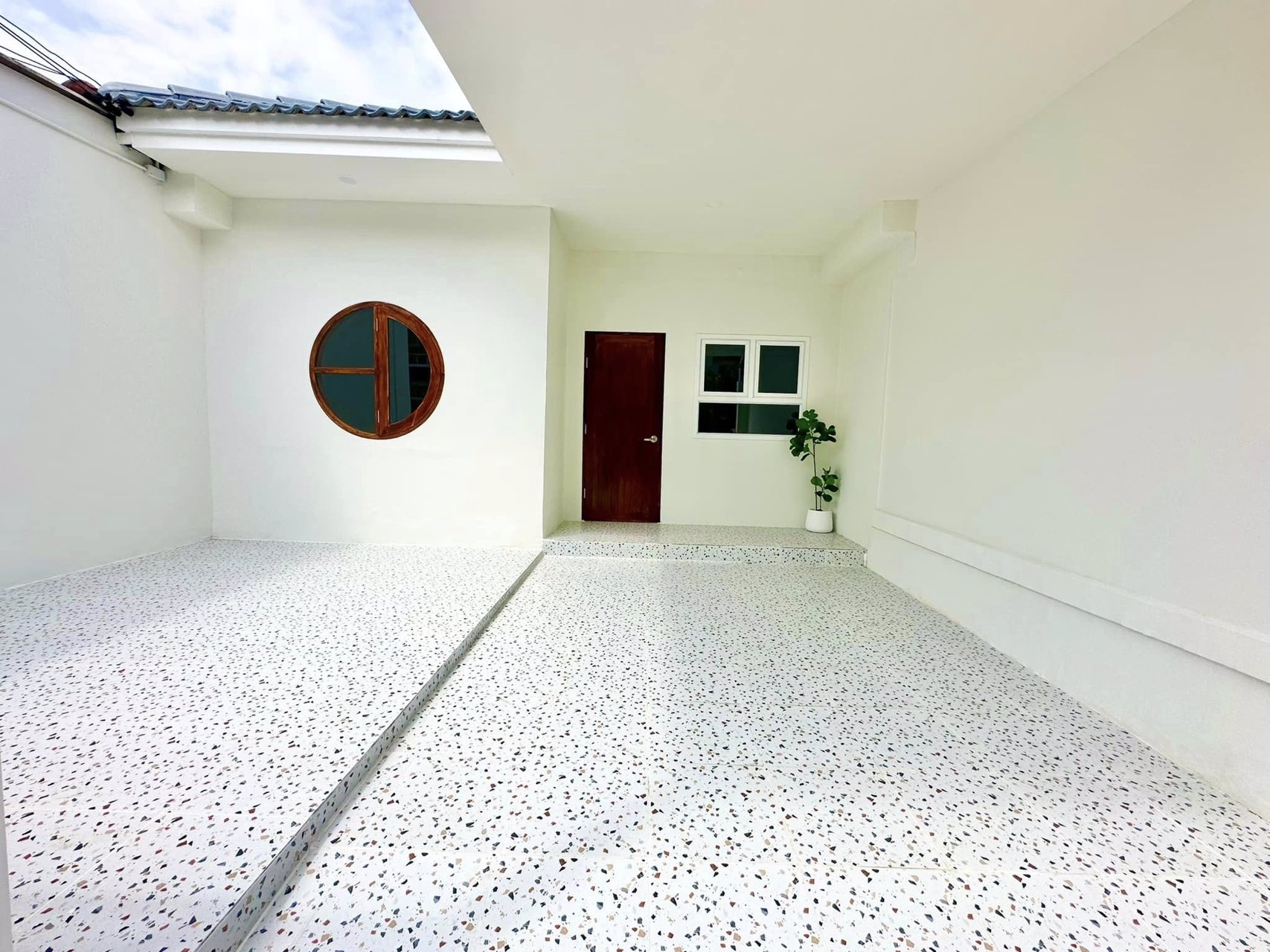 ขายด่วน-บ้านรีโนเวทใหม่-ราคาไม่ถึงล้าน-หมู่บ้าน-พฤกษา1-คลอง8