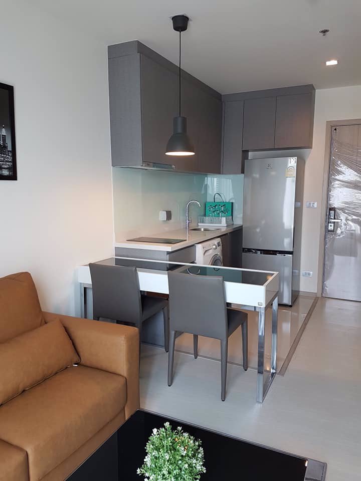 ให้เช่าคอนโดทำเลดี-ริธึ่ม-สุขุมวิท36-38-rhythm-sukhumvit-36-38-for-rent-level-10-sizes-35-sqm