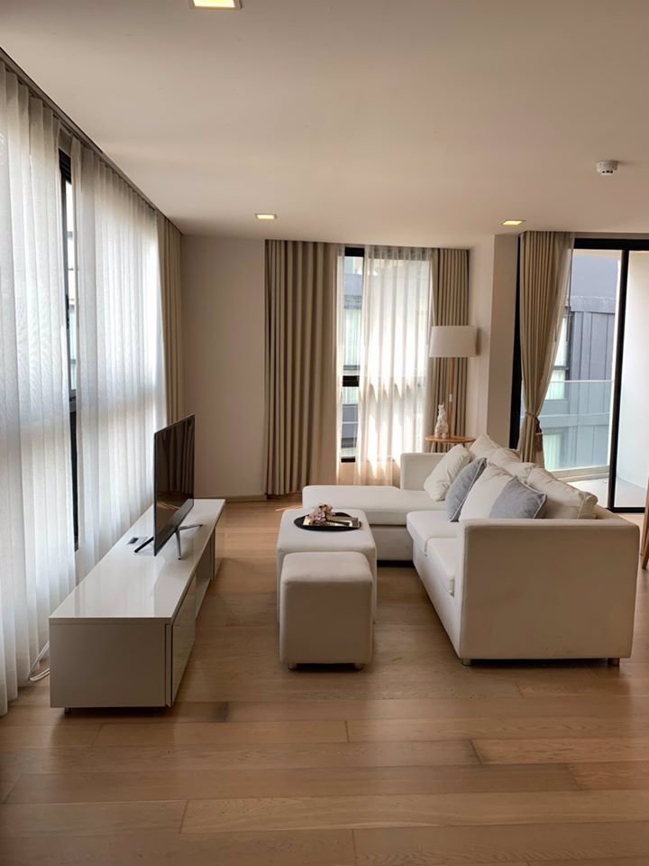 ให้เช่าคอนโดทำเลดี-ลีฟ-แอท-โฟตี้ไนน์-liv49-for-rent-level-7-size-95-sqm