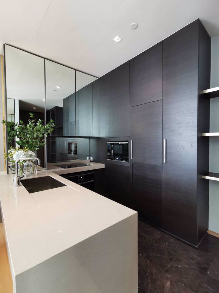 ให้เช่าคอนโดทำเลดี-28-ชิดลม-28-chidlom-for-rent-level-35-size-80-sqm