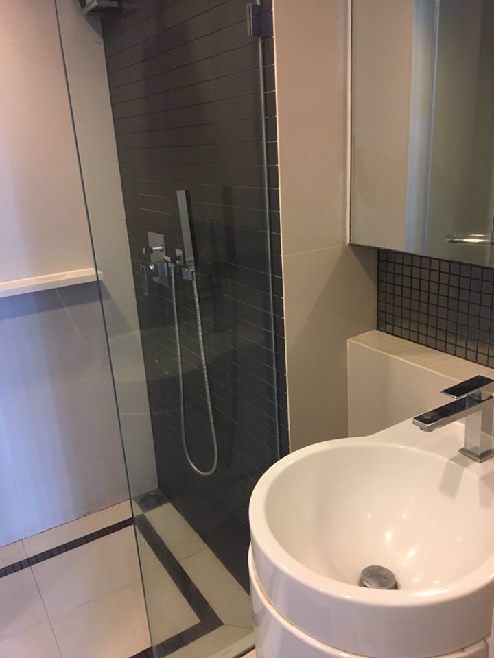 ให้เช่าคอนโดทำเลดี-ริธึ่ม-สาทร-rhythm-sathorn-for-rent-level-21-size-35-sqm