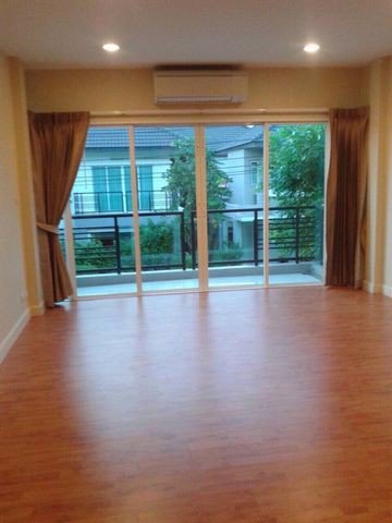 ขายด่วน-บ้านเดี่ยว-2-ชั้น-บางกอกบลูเลอวาร์ด-รามอินทรา-ราคาเพียง-139-ล้านบาท