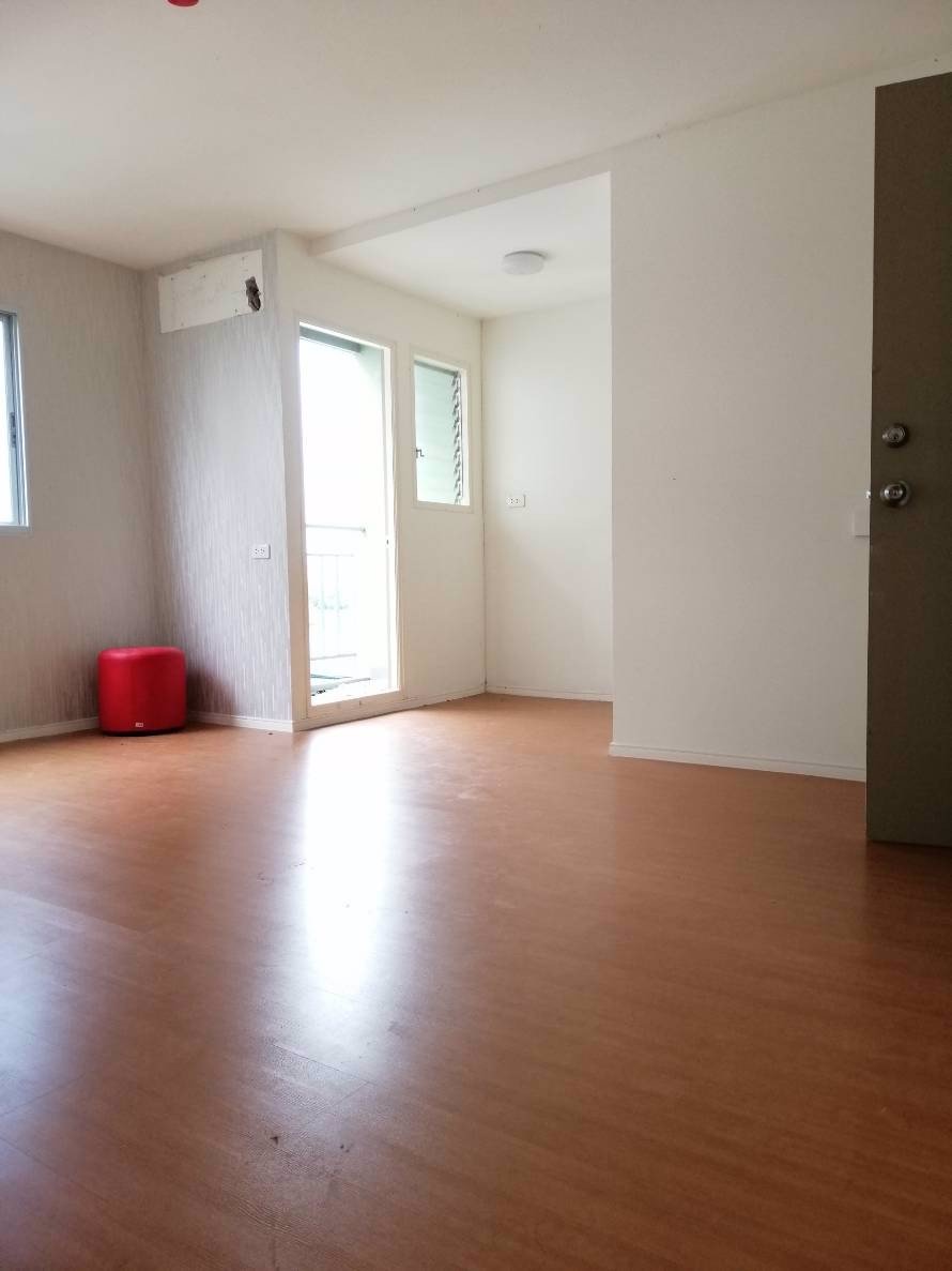 ขายด่วน-คอนโดลุมพินีทาวน์ชิป-รังสิต-คลอง-1-อาคาร-b6-ชั้น-5-ขนาด-2150-ตารางเมตร ราคา-750000-บาท