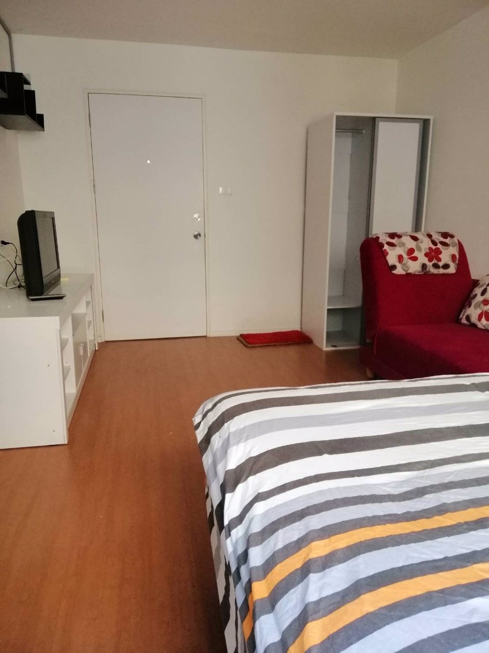 ขายด่วน-คอนโดลุมพินีทาวน์ชิป-รังสิต-คลอง-1-ตึก-b1-ชั้น-4-ขนาดห้อง-22-ตารางเมต ราคาเพียง-075-ล้านบาท