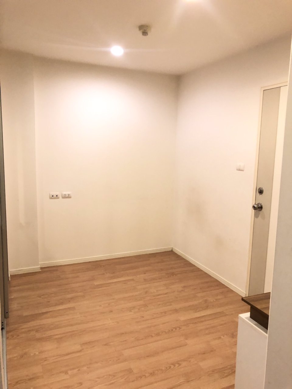 ขายด่วน-คอนโดลุมพินี-วิลล์-อ่อนนุช46-ตึก-c2-ชั้น-4-ขนาดห้อง-23-ตารางเมตร-ราคา-118-ล้านบาท