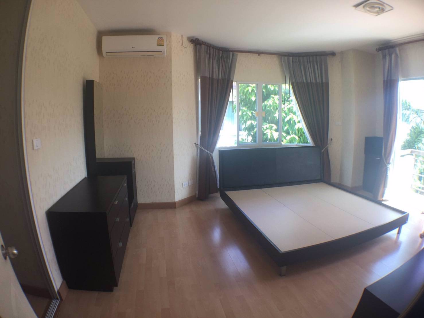 ขายด่วน-บ้านเดี่ยว-2-ชั้น-การ์เด้น-วิลล่า-เดอะโฟร์-ซีซั่น-ถนน-เลียบคลองสาม-ราคาเพียง-350-ล้านบาท