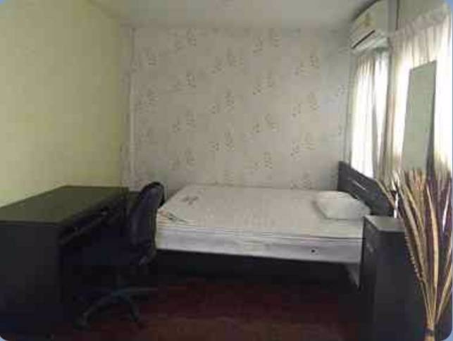 ขายด่วน-ทาวน์เฮาส์-2-ชั้น-หมู่บ้านฟ้าลากูน-คลอง2-เนื้อที่-18-ตารางวา-ราคาเพียง-180-ล้านบาท