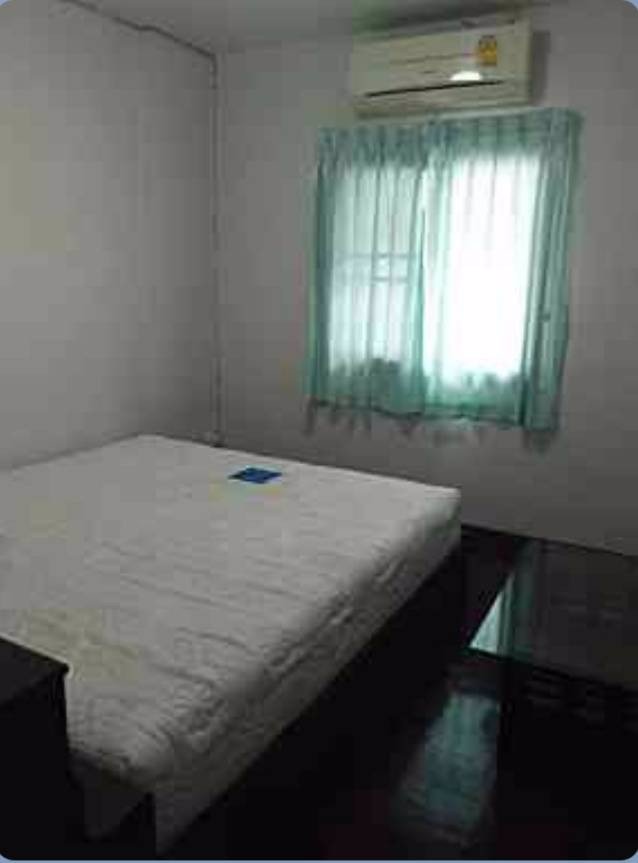 ขายด่วน-ทาวน์เฮาส์-2-ชั้น-หมู่บ้านฟ้าลากูน-คลอง2-เนื้อที่-18-ตารางวา-ราคาเพียง-180-ล้านบาท